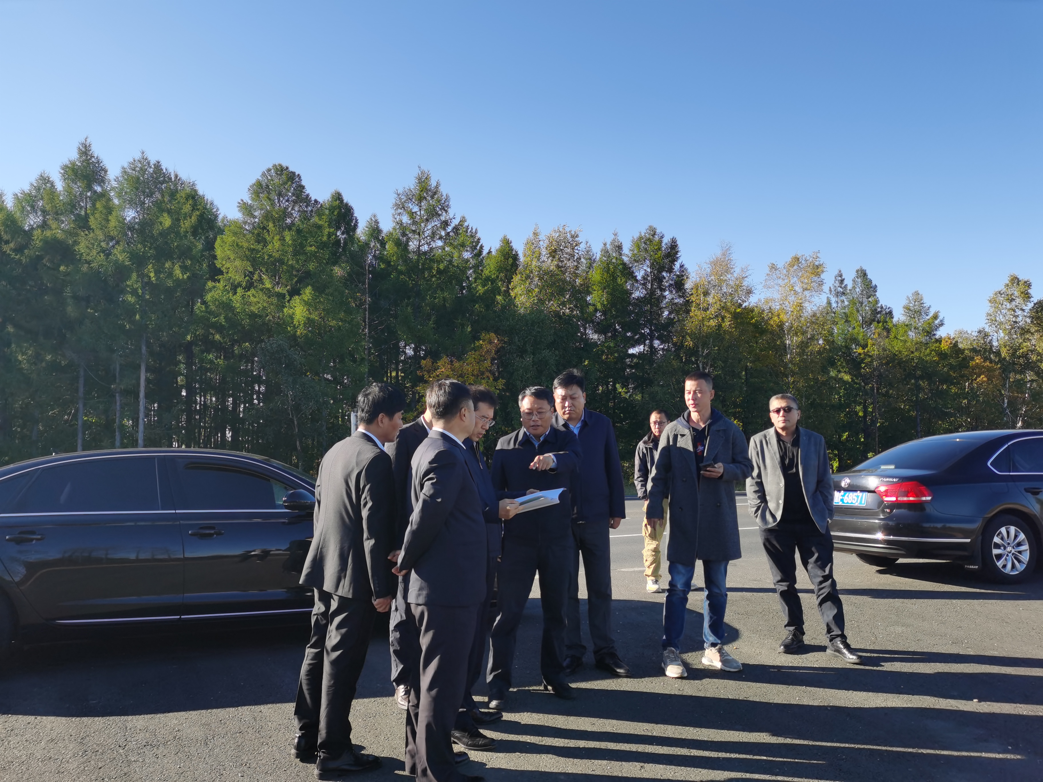 公司总经理贾吉林一行赴嘉荫县对接洽谈“源网荷储”一体化示范项目(图2)