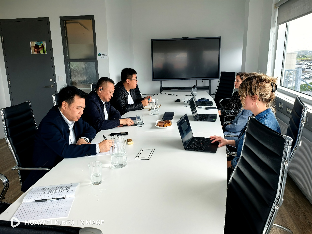 跨越山海 砥砺前行--赫普能源董事长崔华率团赴冰岛、德国考察访问(图3) 跨越山海 砥砺前行--赫普能源董事长崔华率团赴冰岛、德国考察访问(图3)