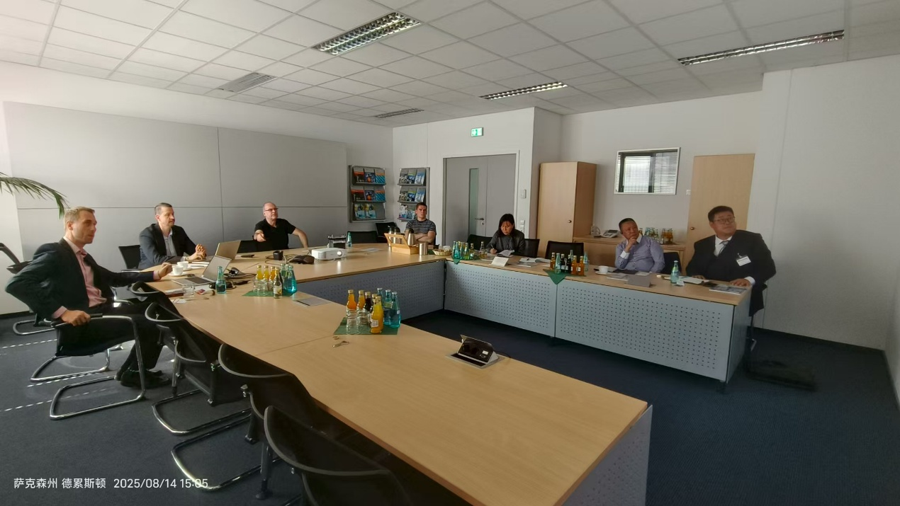 跨越山海 砥砺前行--赫普能源董事长崔华率团赴冰岛、德国考察访问(图4) 跨越山海 砥砺前行--赫普能源董事长崔华率团赴冰岛、德国考察访问(图4)